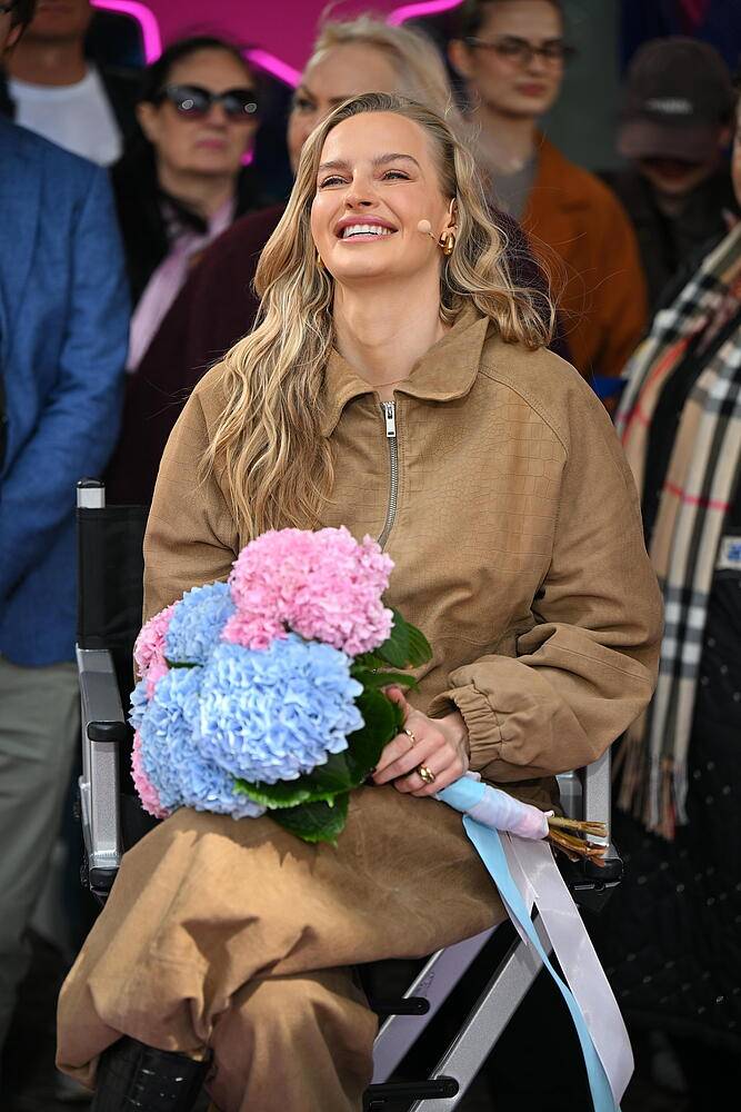 Karolina Pisarek olśniewa przed studiem "DDTVN"