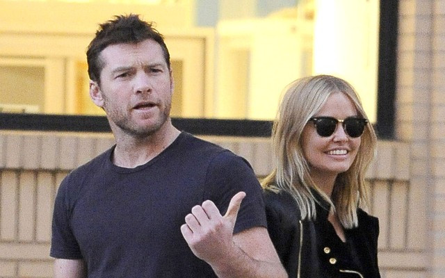 Sam Worthington na zakupach z dziewczyną, Larą Bingle