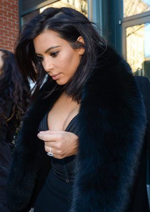 ffn-kardashian-kim-ggg-R1