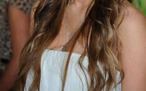 Miley Cyrus niczym prawdziwa dama (FOTO)