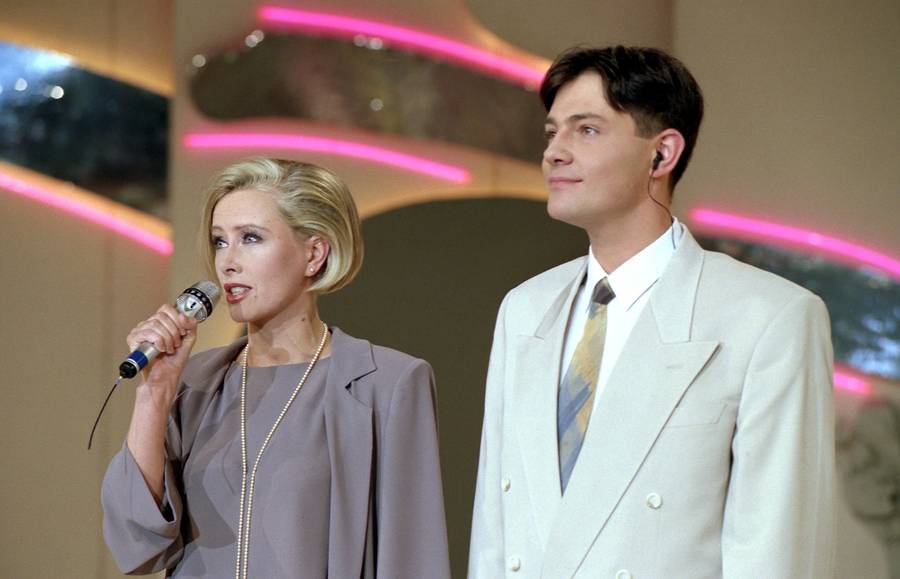 Krzysztof Ibisz kończy 56 lat. Zobaczcie, jak się NIE zmienił od początku kariery (ZDJĘCIA)