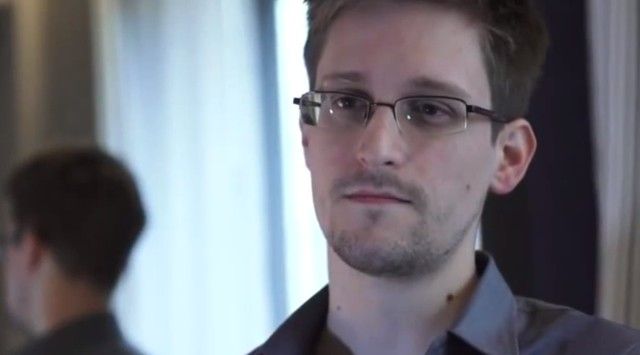 edward-snowden-R1