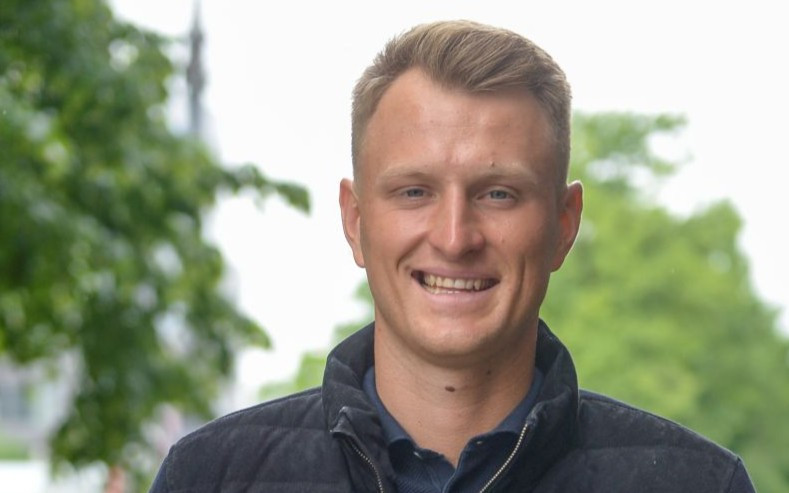 Ma zaledwie 33 lata, a już jest multimilionerem. Kim jest Adrian Meronk?