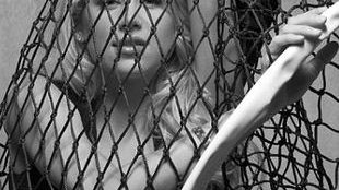 Anna Kournikova wśród setek piłek (FOTO)