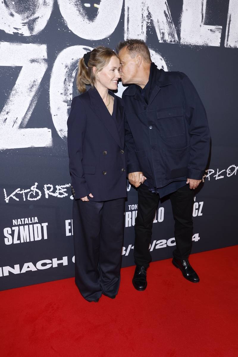 Premiera filmu “Wrooklyn ZOO”. To pierwszy taki moment – Jan Frycz pozuje z córką Olgą na ściance