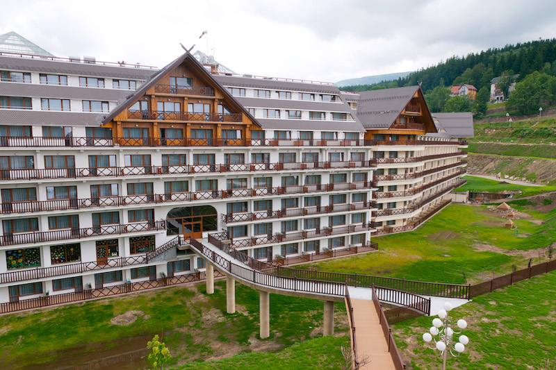 Jakie biznesy prowadził Tadeusz Gołębiewski? To miał być jego ostatni HOTEL nazywany DUBAJEM. Niestety nie doczekał się jego otwarcia