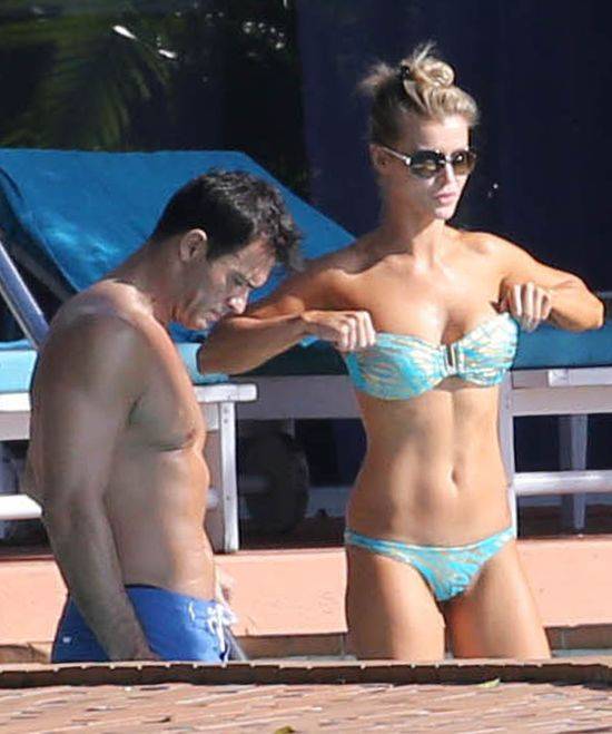 Joanna Krupa z mężem na basenie