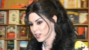 Von D i James nie potrafią oderwać od siebie rąk  (FOTO)