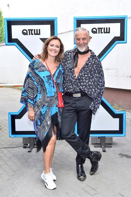 Pokaz Roberta Kupisza. Karolina Pisarek w odważnej sukience, Lara Gessler jak PAW, Kazadi w spódnicy z BYKIEM