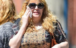 Do kogo należą te nogi? (FOTO)