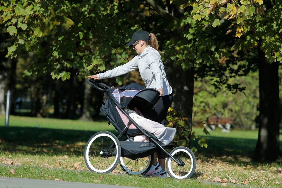 Anna Lewandowska trenuje z Laurą