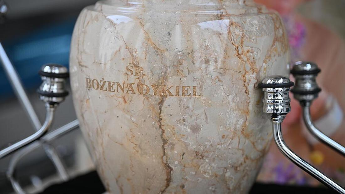 Urna Bożeny Dykiel, fot. KAPiF