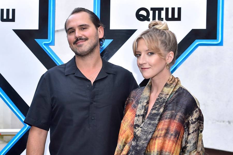 Pokaz Roberta Kupisza. Karolina Pisarek w odważnej sukience, Lara Gessler jak PAW, Kazadi w spódnicy z BYKIEM