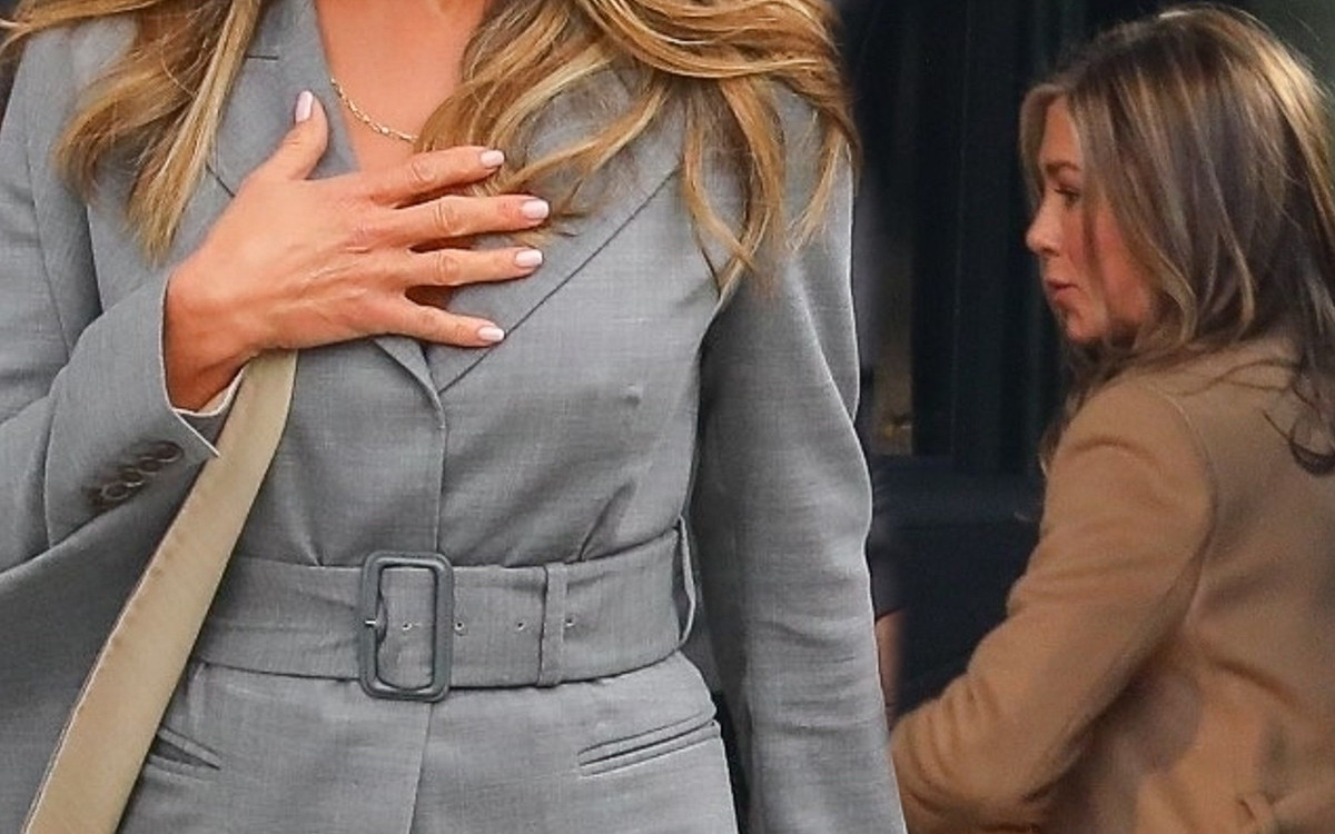 Jennifer Aniston na planie serialu. Co się stało z jej SKÓRĄ?