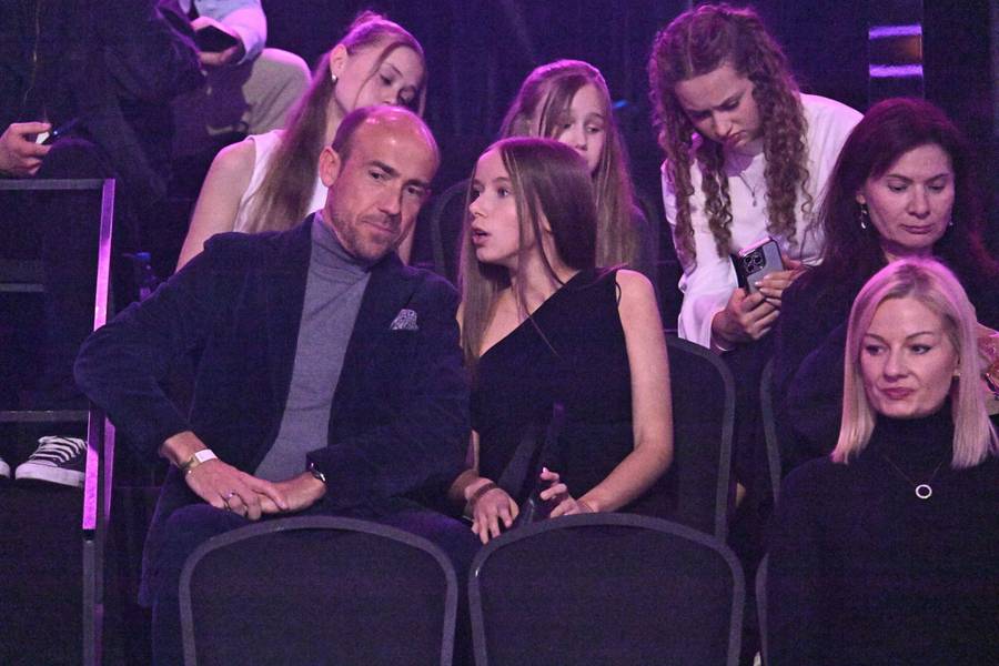 Borys Budka z nastoletnią córką na widowni "Tańca z Gwiazdami", fot. KAPiF