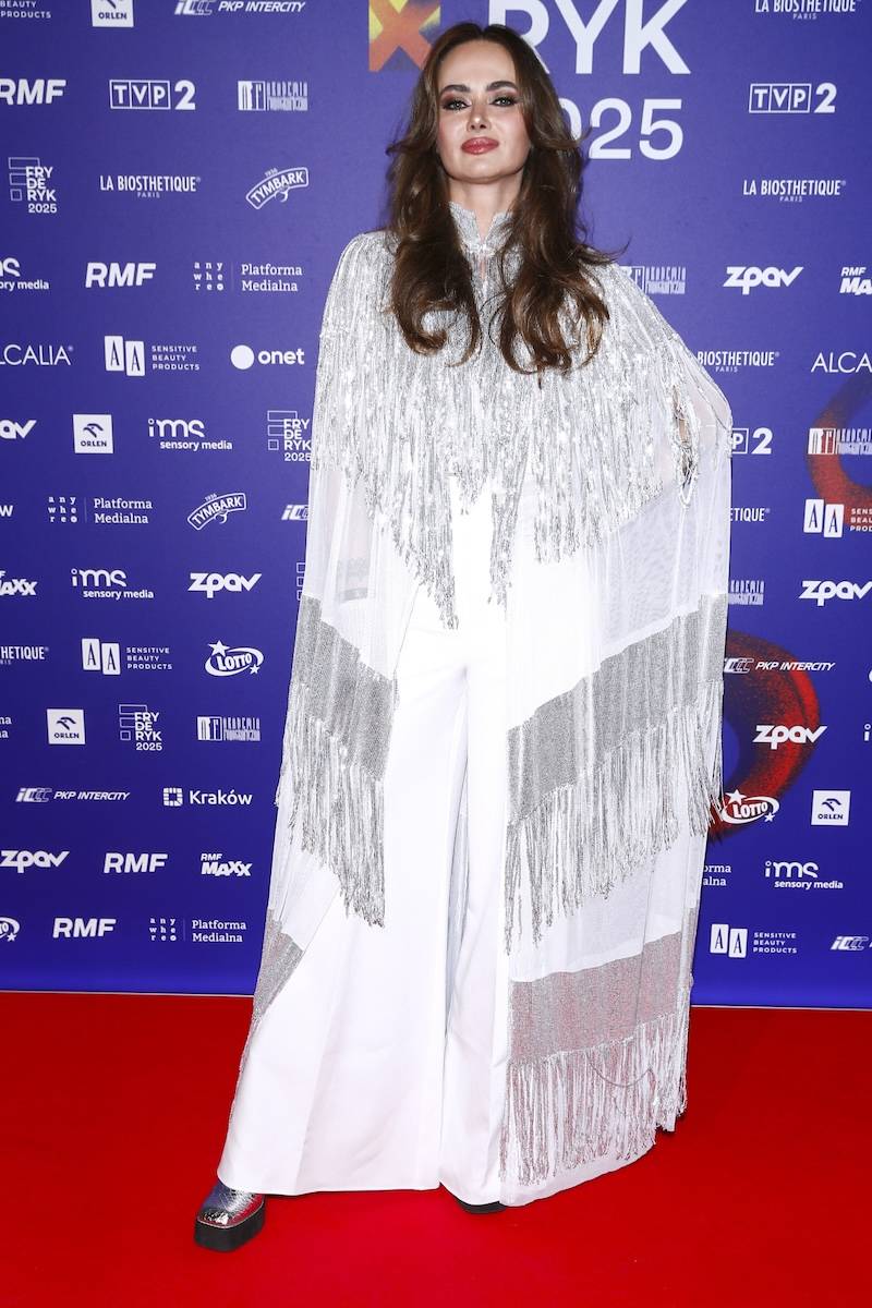 Fryderyki 2025. Plejada artystów na czerwonym dywanie: Drzewiecka w lateksie,  Szroeder w soczystej czerwieni