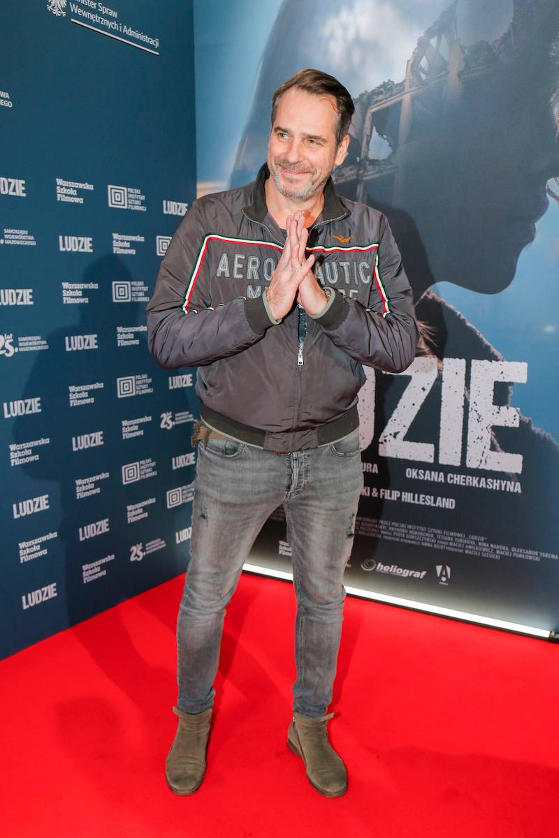 Pokaz specjalny filmu “Ludzie”. Arkadiusz Jakubik z żoną, Paweł Deląg, Cezary Pazura…