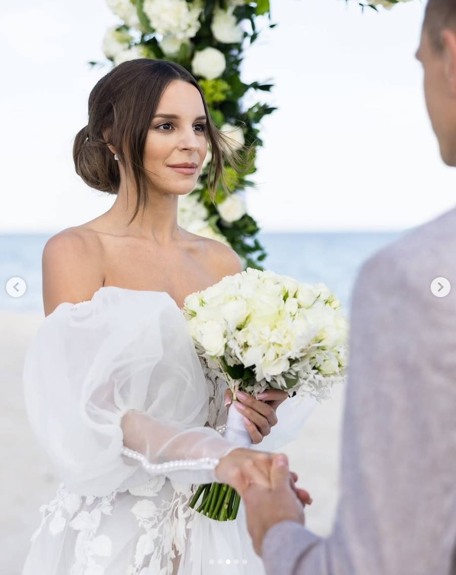 Rzeźniczakowie świętują 2. rocznicę ślubu. Pokazali niepublikowane wcześniej zdjęcia z ceremonii! (DUŻO ZDJĘĆ)