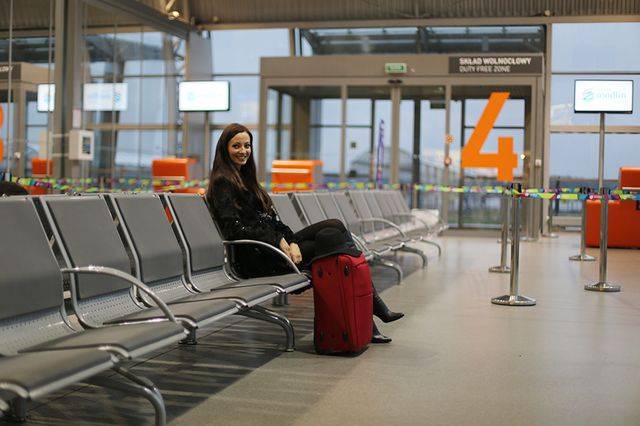 Ada Sztajerowska na lotnisku