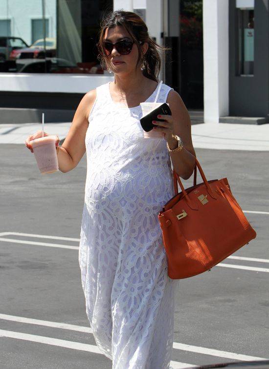 Styl ciężarnej Kourtney Kardashian