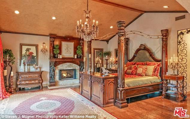 Największy sekret Kardashianów właśnie opuścił mury tego domu