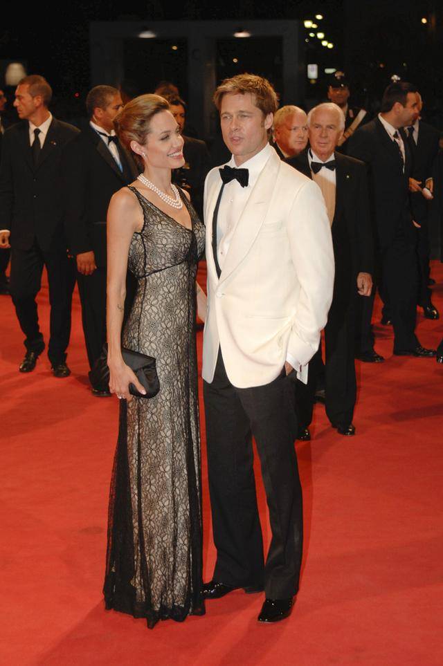 NAJPIĘKNIEJSZE wspólne momenty Jolie i Pitta na czerwonych dywanach