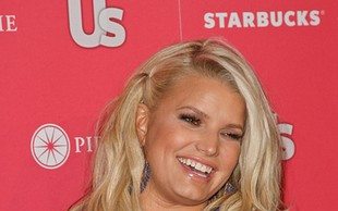 Jessica Simpson – mniej ciała, więcej włosów (FOTO)