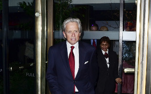 Syn Michaela Douglasa został za kratkami poważnie pobity