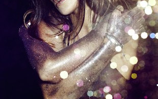 Marina w kostiumie kąpielowym (FOTO)