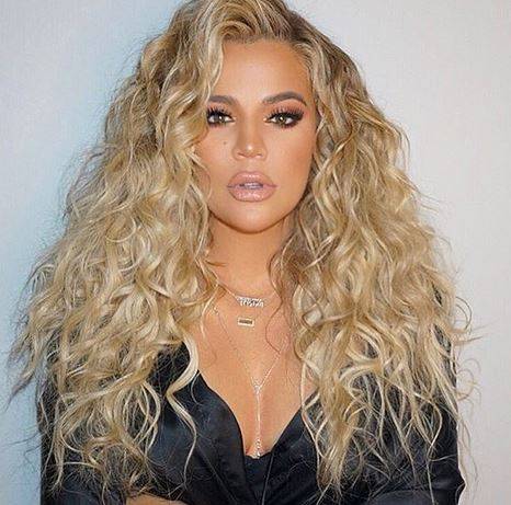 W ten sposób Khloe Kardashian zdradziła PŁEĆ dziecka