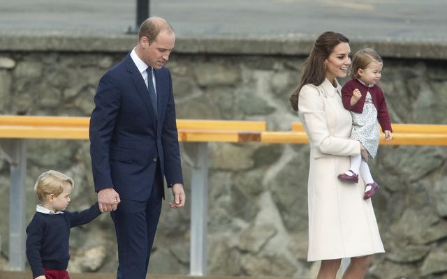 Lekarz odbierający poród Kate Middleton zdradza CHORE PROCEDURY