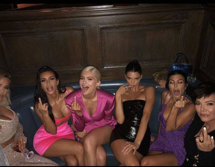 Tak siostry Kardashian świętowały 21. urodziny Kylie Jenner!