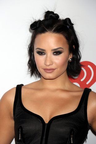 demi-lovato-g-R1