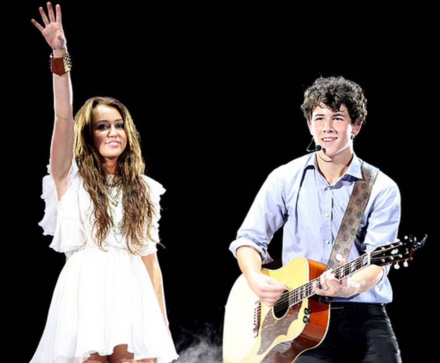 Miley Cyrus Nick Jonas