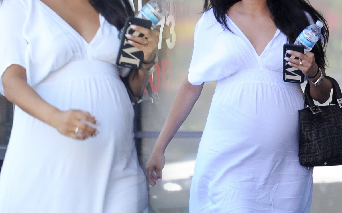 Gwiazda popularnego serialu jest w zaawansowanej ciąży. Ma za sobą poronienie (ZDJĘCIA)