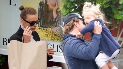 Irina Shayk i Bradley Cooper z córką na zakupach. Wyczuwacie kryzys?