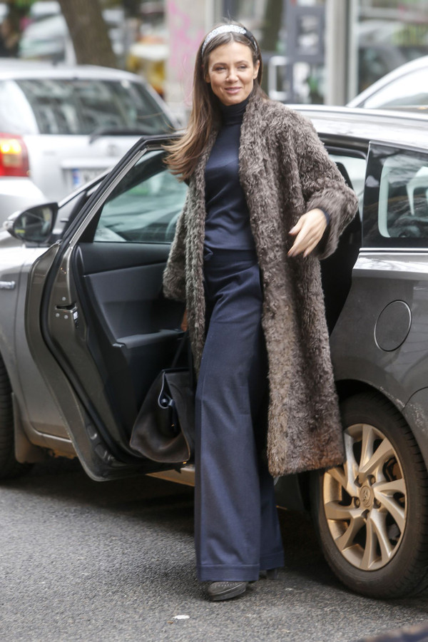 Płaszczu ze sztucznego futerka