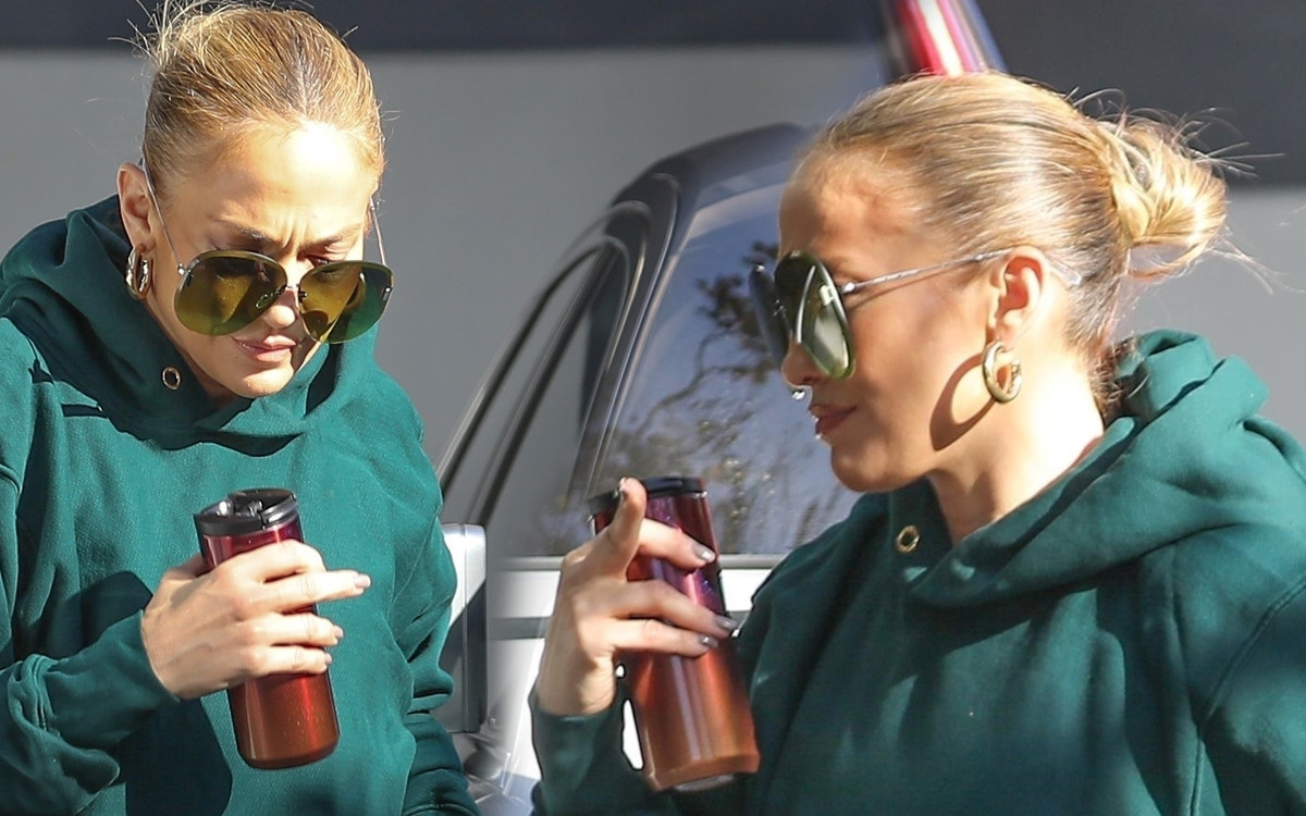 J.Lo w dresie pozdrawia ŚRODKOWYM palcem