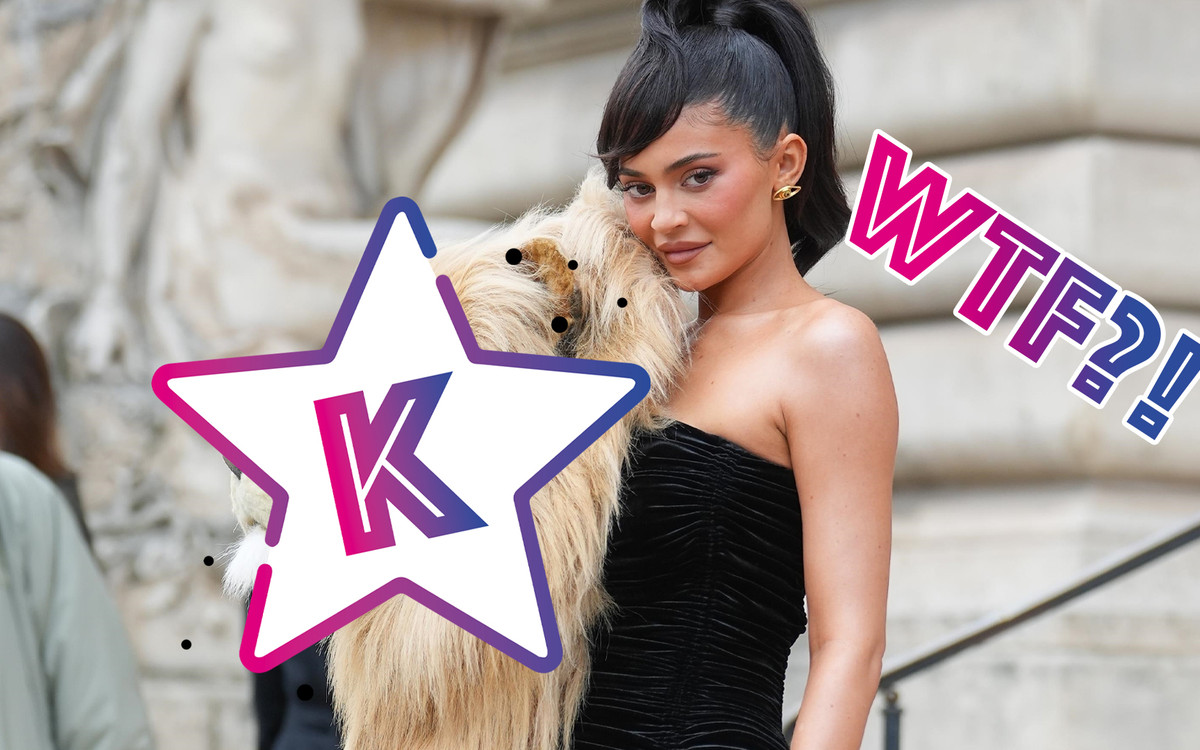 Kylie Jenner szokuje sukienką z GŁOWĄ LWA na Paris Fashion Week!
