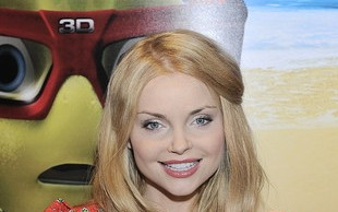 Iza Miko też na czerwono (FOTO)