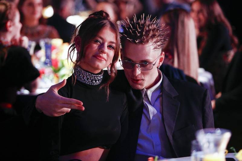 Fryderyki 2025. Plejada artystów na czerwonym dywanie: Drzewiecka w lateksie,  Szroeder w soczystej czerwieni