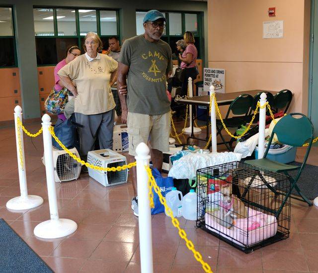 Huragan Irma spustoszył Karainy, Floryda szykuje się na atak