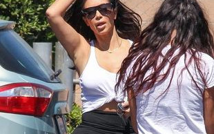 Kim Kardashian TYJE przez Kendall