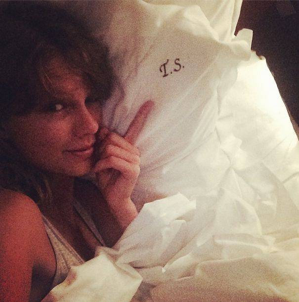 Gwiazdy w łóżku o poranku