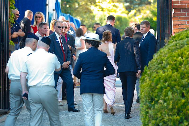 Angelika Mucha przyłapana w drodze na prestiżowe przyjęcie do ambasadora USA! (FOTO)