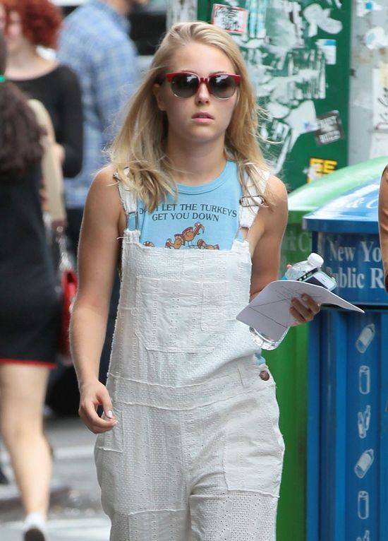 AnnaSophia Robb na planie Pamiętników Carrie