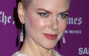 Nicole Kidman nie ma czasu na fryzjera (FOTO)