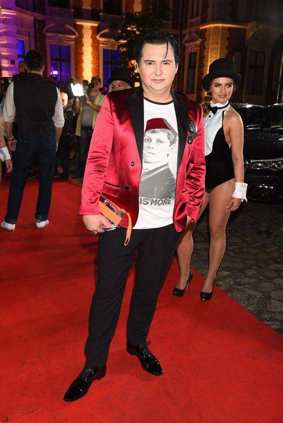 Samochód Roku Playboya 2016 – gwiazdy na czerwonym dywanie