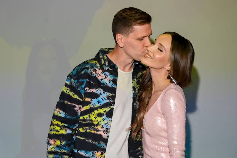 Marina Łuczenko świętuje z rodziną premierę teledysku. Pojawiła się nawet rodzina Szczęsnego