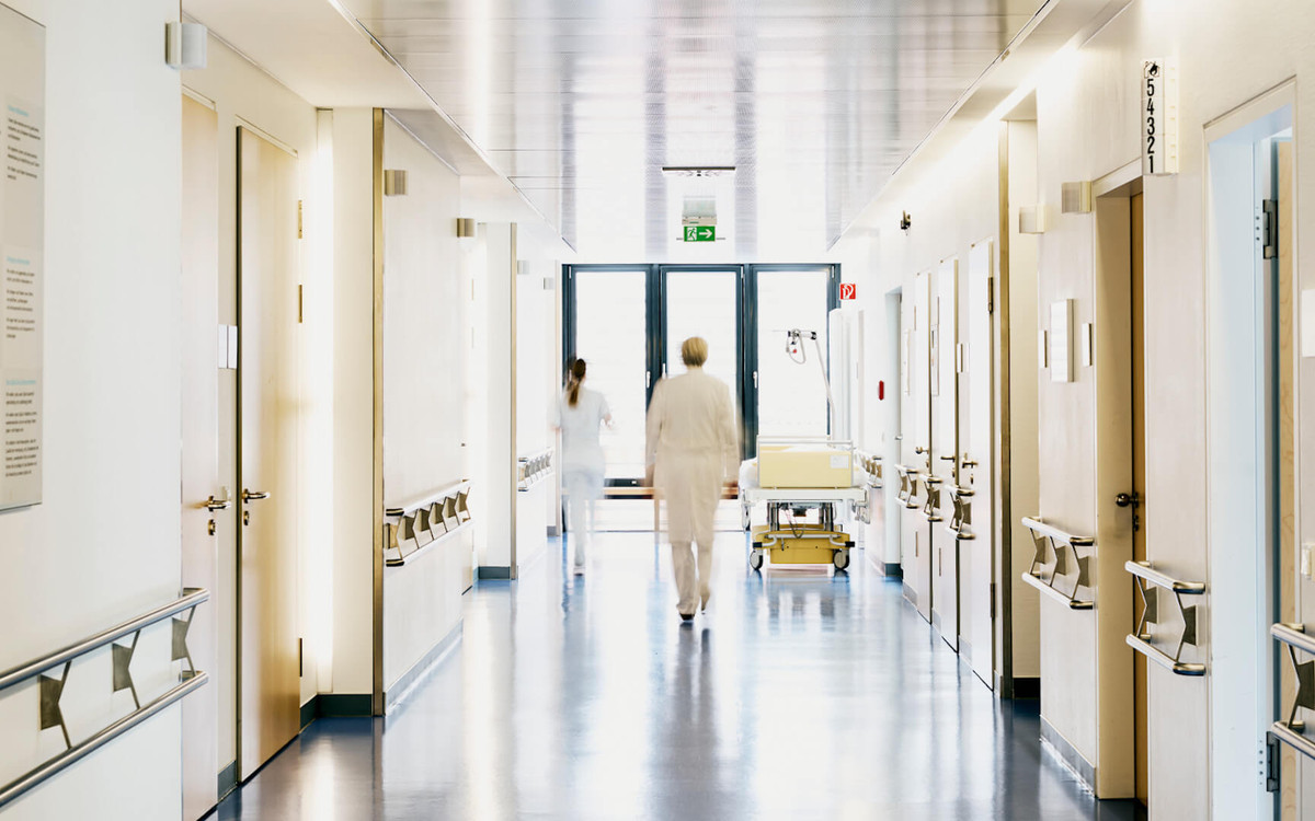 Pierwszy zarażony koronawirusem pacjent z Polski jest ZDROWY